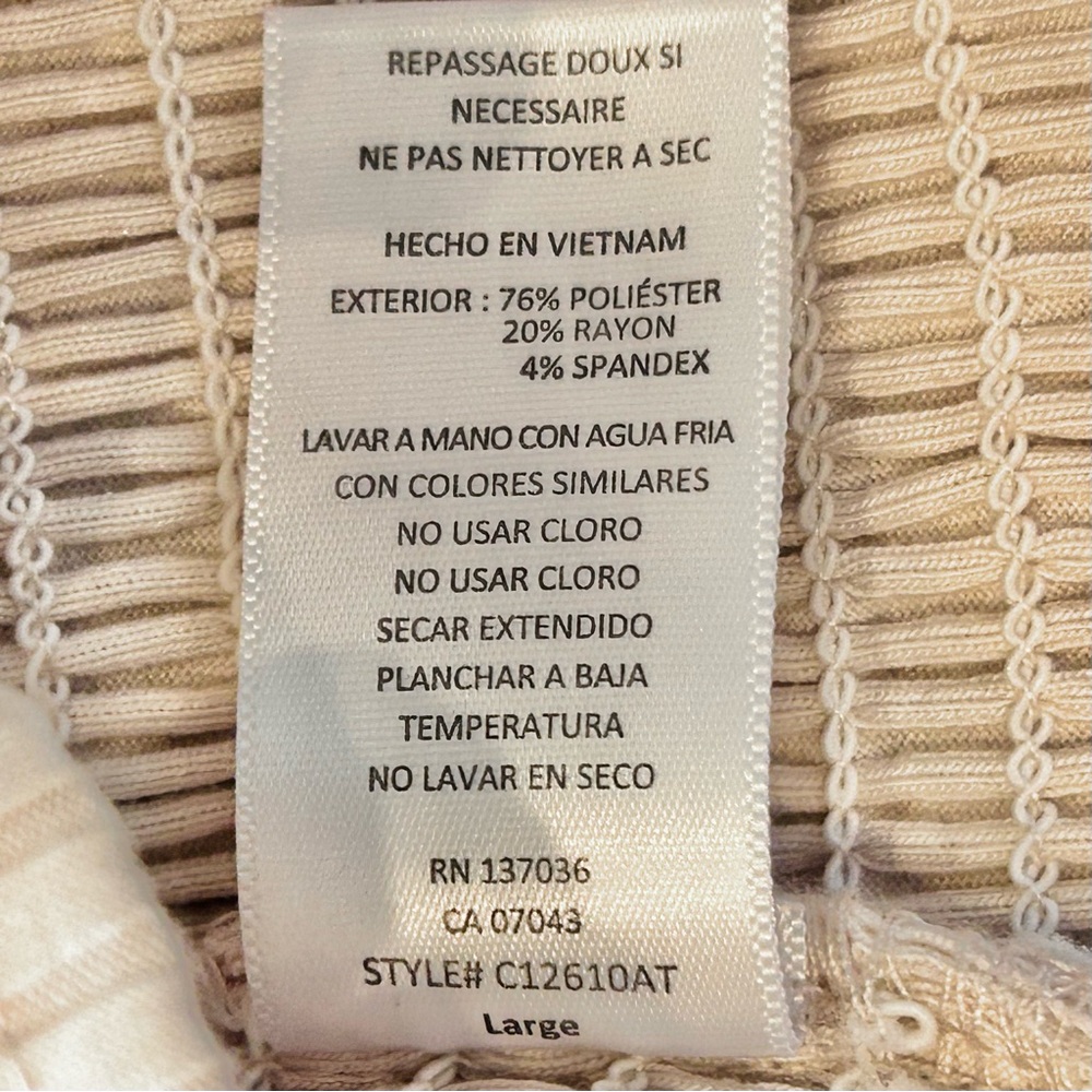 Paper Crane Ribbed Cream Top Roused Waistband Short Sleeve Women’s L NWOT - Picture 13 of 14